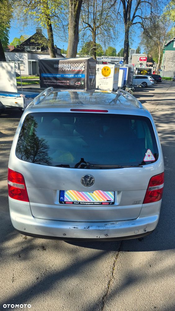 Volkswagen Touran 1.6 FSI Trendline - 5