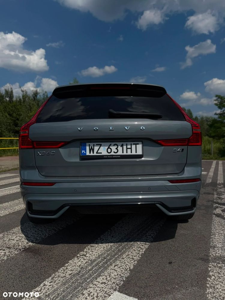 Volvo XC 60 B4 D Plus Dark - 13