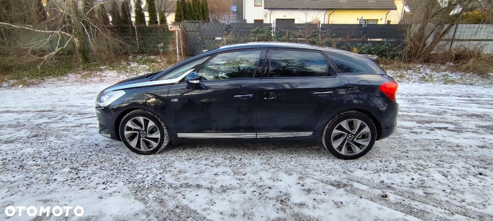 Citroën DS5 Hybrid4 EGS6 SportChic - 1