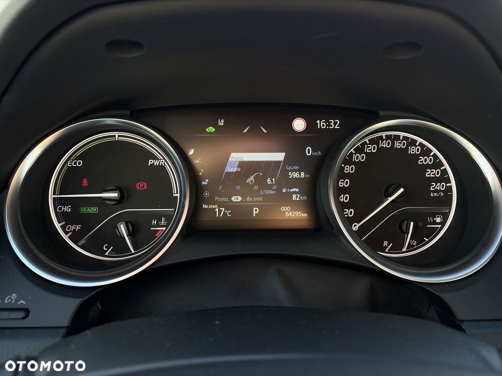 Toyota Camry 2.5 Hybrid Comfort CVT - 18