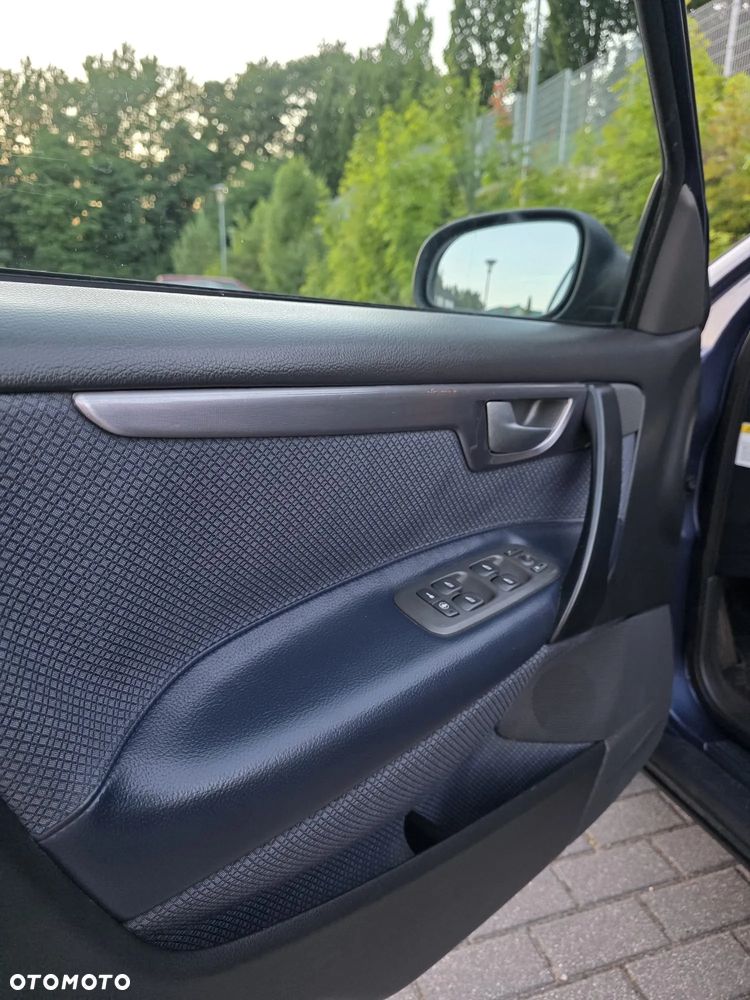 Volvo S60 2.4 - 15