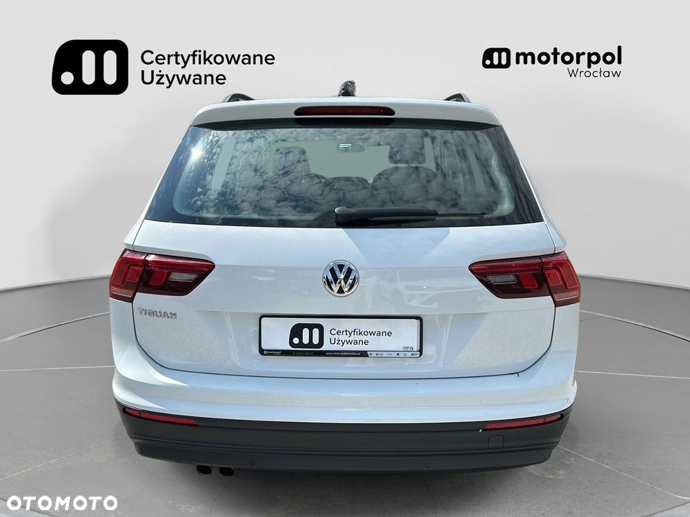 Volkswagen Tiguan - 12