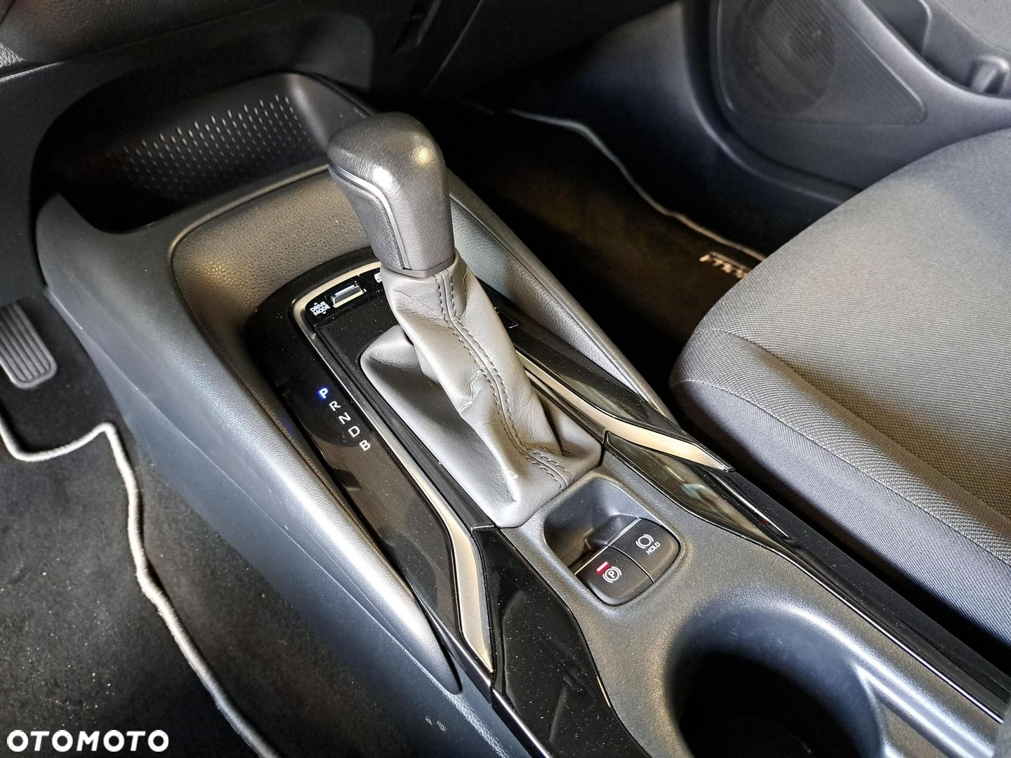 Toyota Corolla - 24