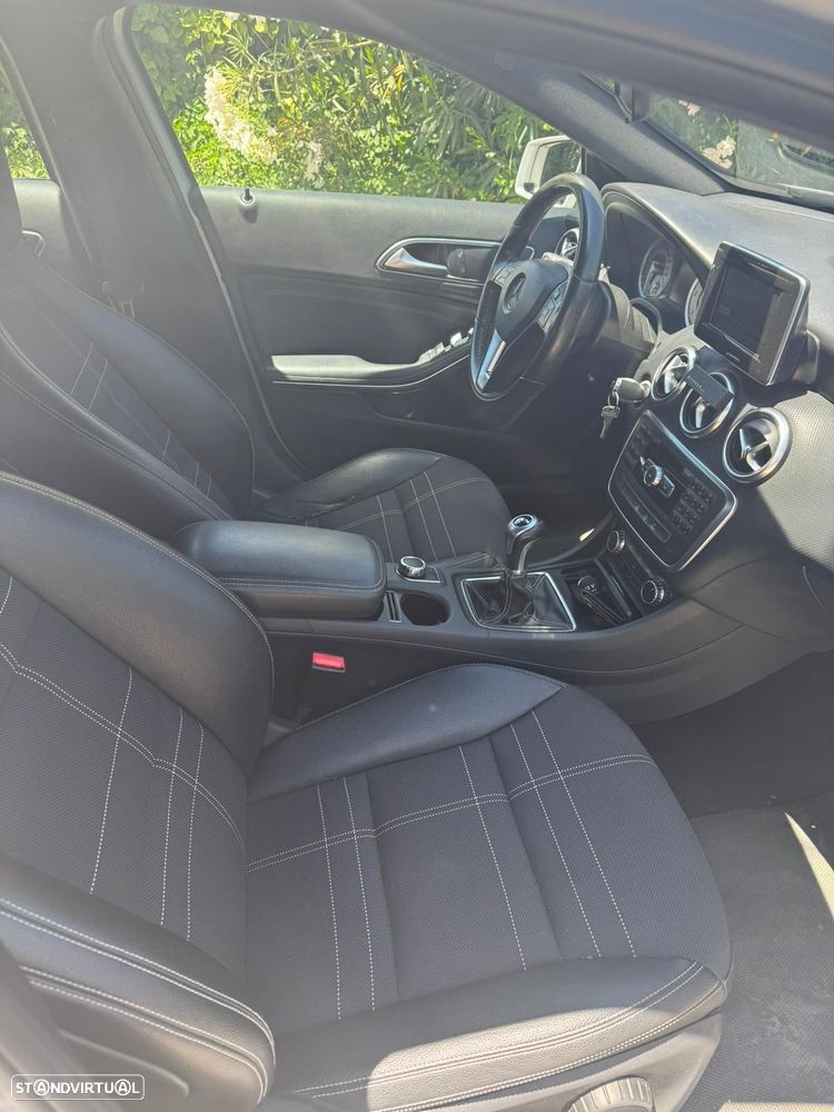 Mercedes-Benz CLA 180 d Shooting Brake Urban - 16