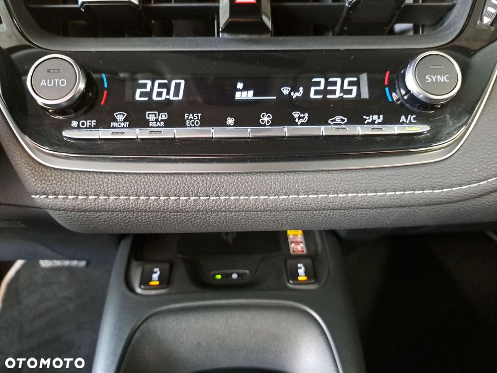 Toyota Corolla 1.8 Hybrid Comfort - 26