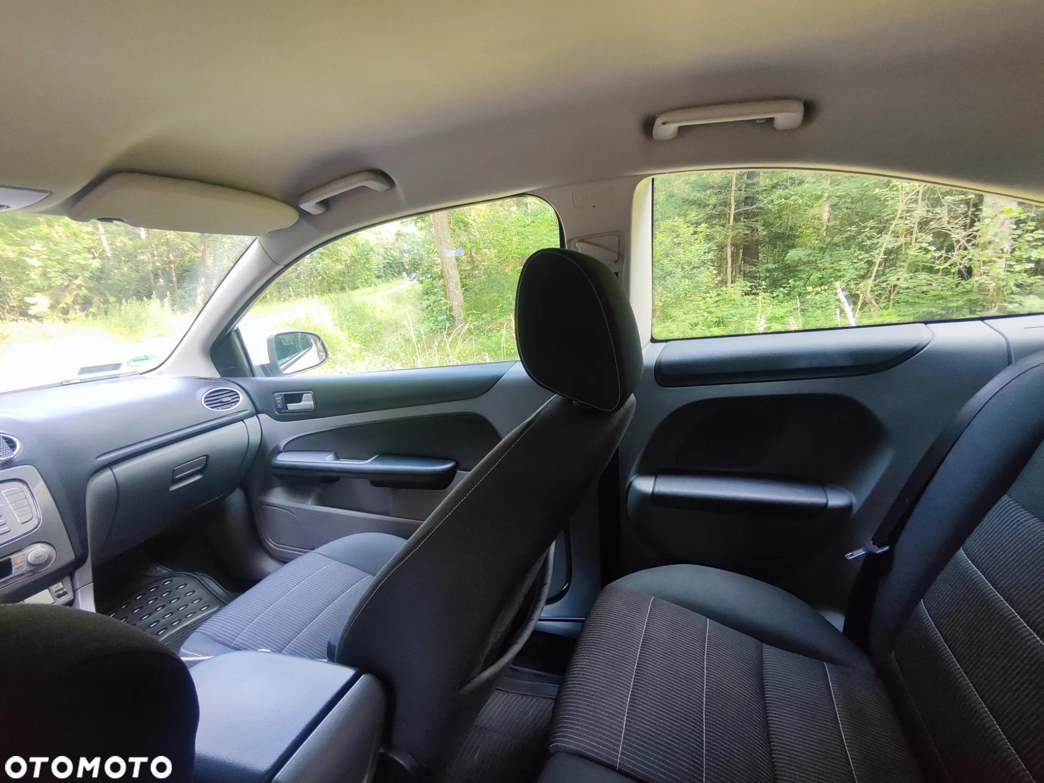 Ford Focus - 36