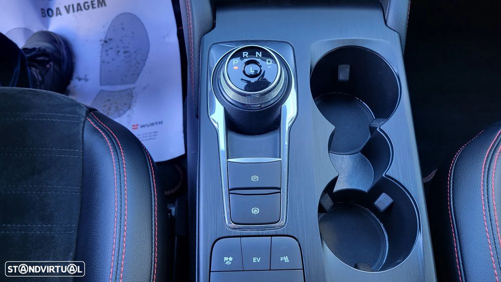 Ford Kuga 2.5 PHEV ST-Line X - 11