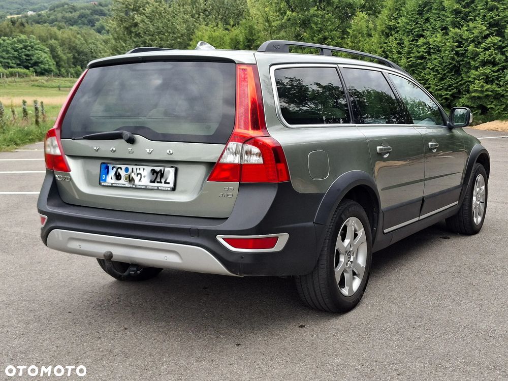 Volvo XC 70 D5 AWD Summum - 8
