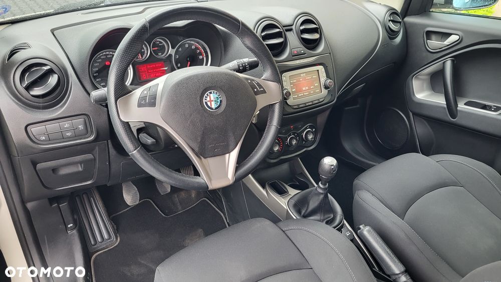 Alfa Romeo Mito 1.4 8V - 9