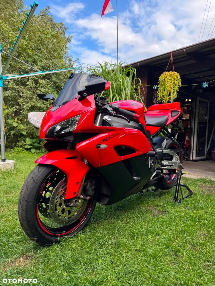 Honda CBR - 1