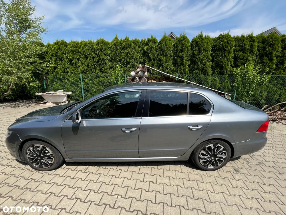 Skoda Superb 1.8 TSI Ambition DSG - 30