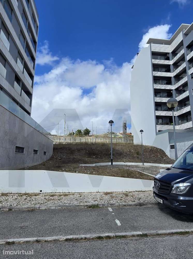 Lote de terreno com projeto aprovado e licença a pagamento na Amadora - Grande imagem: 3/7