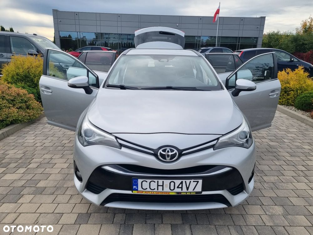 Toyota Avensis - 14