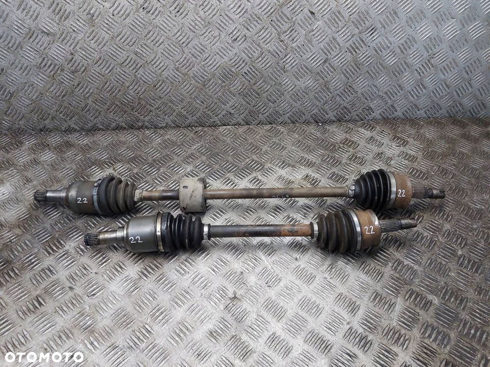 PÓŁOŚ LEWY PRZÓD + PRAWY PRZÓD 5B FIAT PANDA II 1.2 8V KRÓTKA DŁUGA - 1