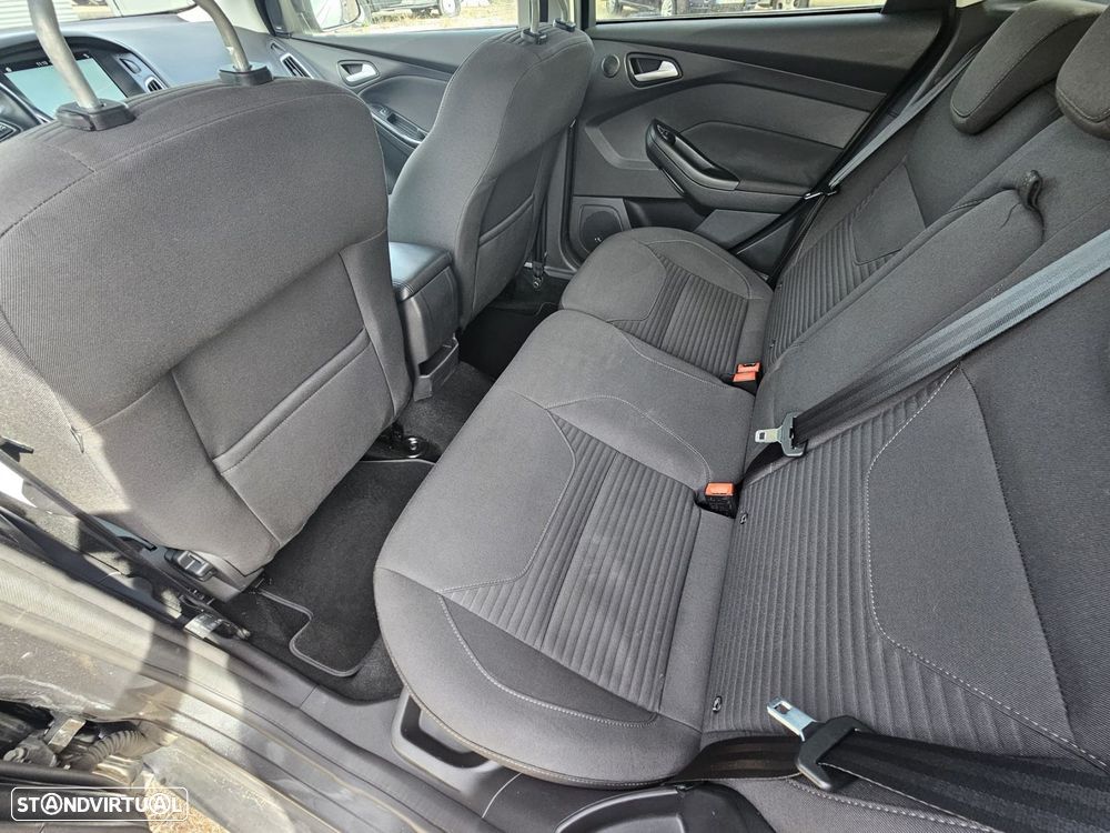 Ford Focus 1.5 TDCi EcoBlue Titanium - 22