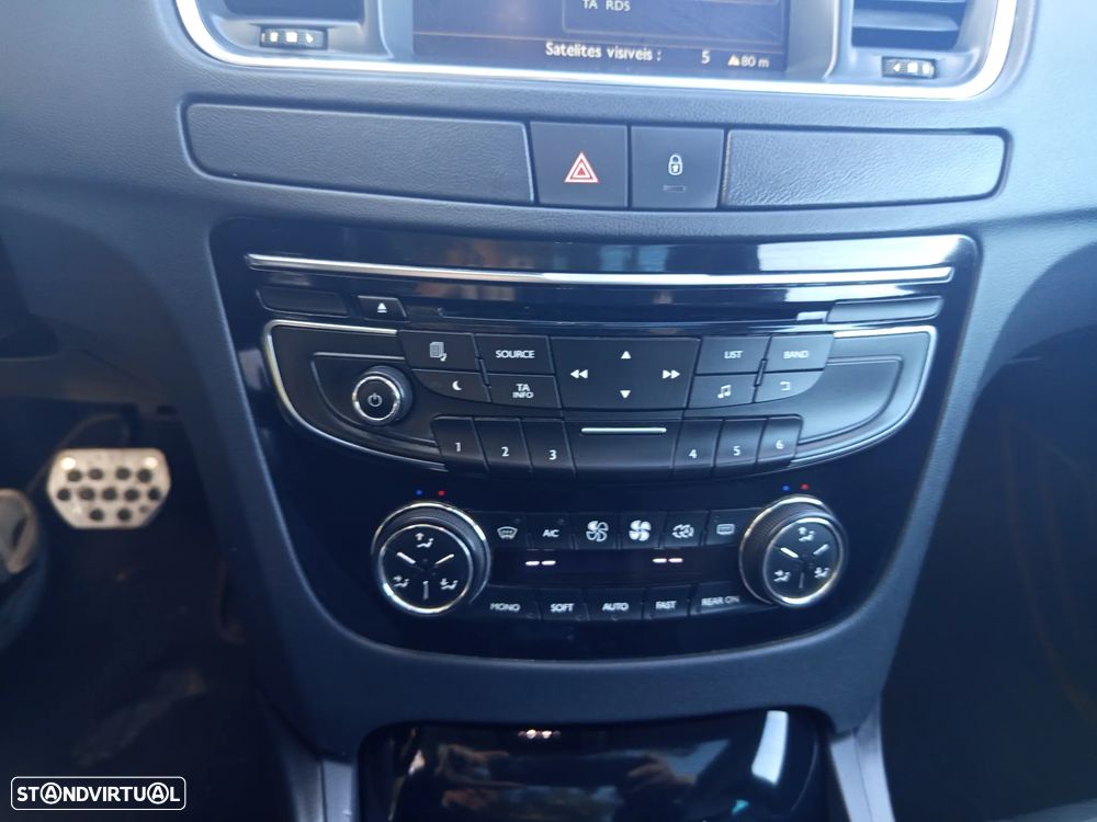 Peugeot 508 RXH 2.0 HDi Hybrid4 Limited Edition 2-Tronic - 15