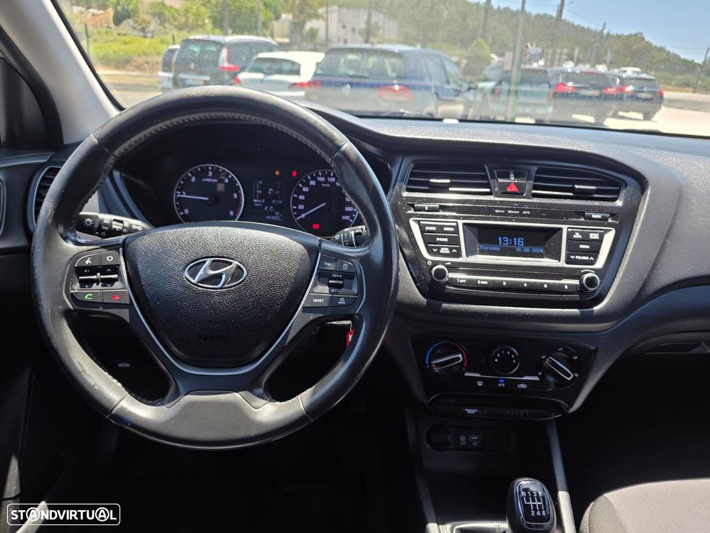 Hyundai i20 1.1 CRDi Comfort+Pack Look+JLL16 - 18