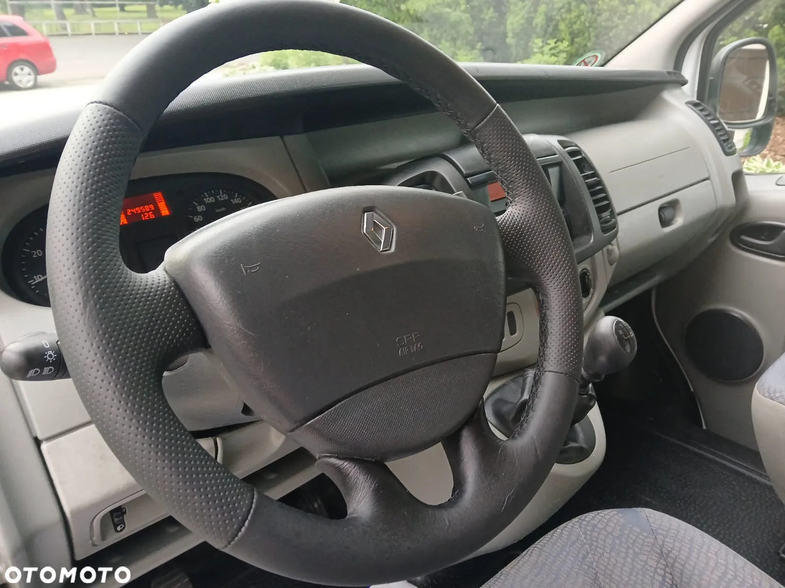 Renault TRAFIC - 30