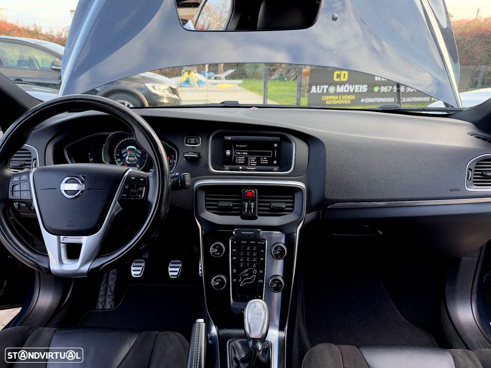 Volvo V40 D2 R Design - 51