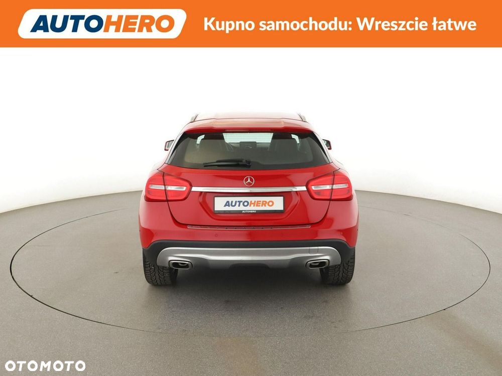 Mercedes-Benz GLA 180 7G-DCT Urban - 7