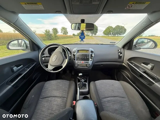 Kia Ceed - 7