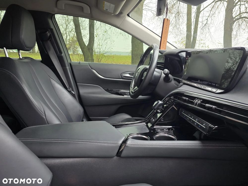 Toyota Mirai Executive - 21