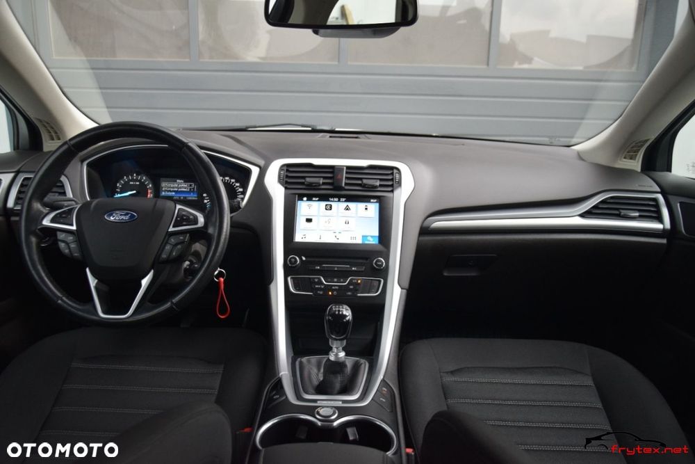 Ford Mondeo - 35