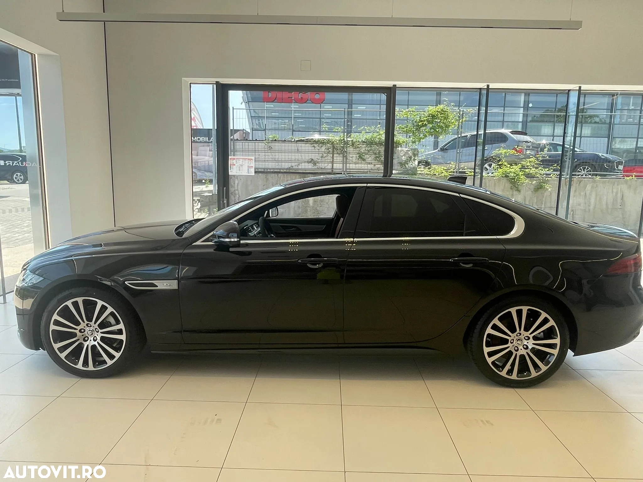 Jaguar XF - 4