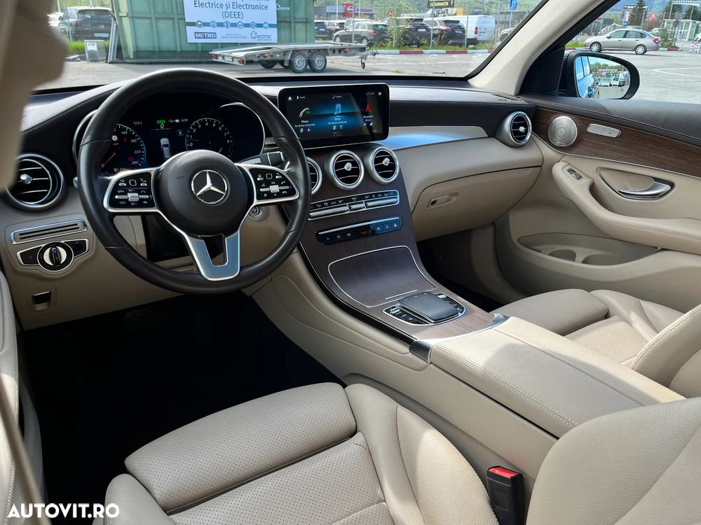 Mercedes-Benz GLC 300 4MATIC - 12