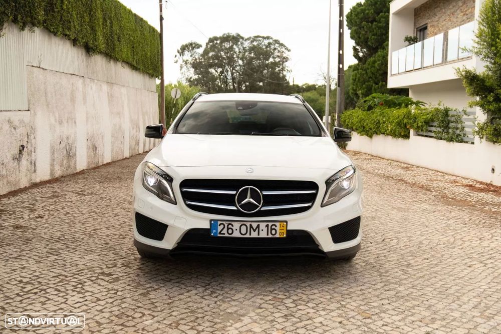 Mercedes-Benz GLA 220 CDi AMG Line - 3
