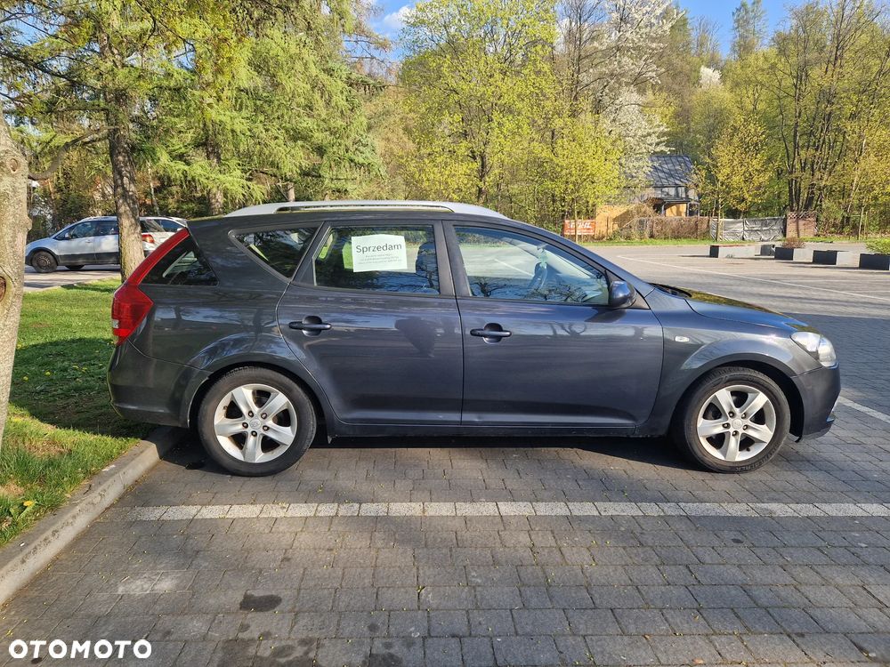 Kia Ceed 1.6 Crdi Comfort + - 7
