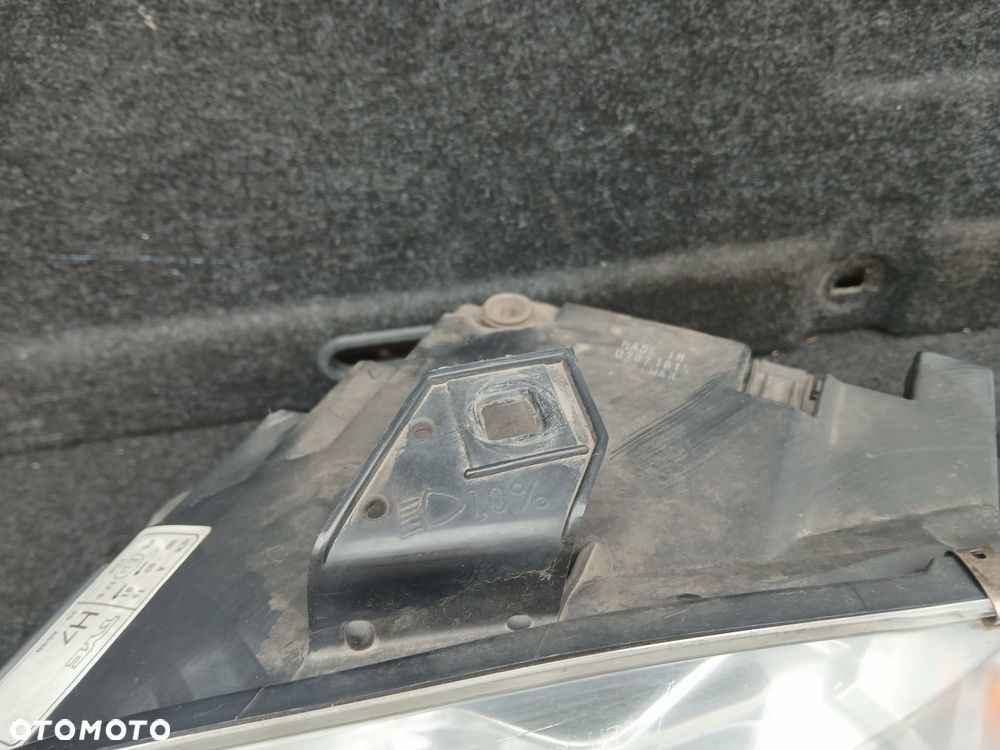 Audi A4 B7 lampa przednia lewa - 3
