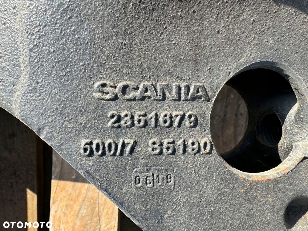 wspornik mocowanie belki rh scania ng 2351679 - 2