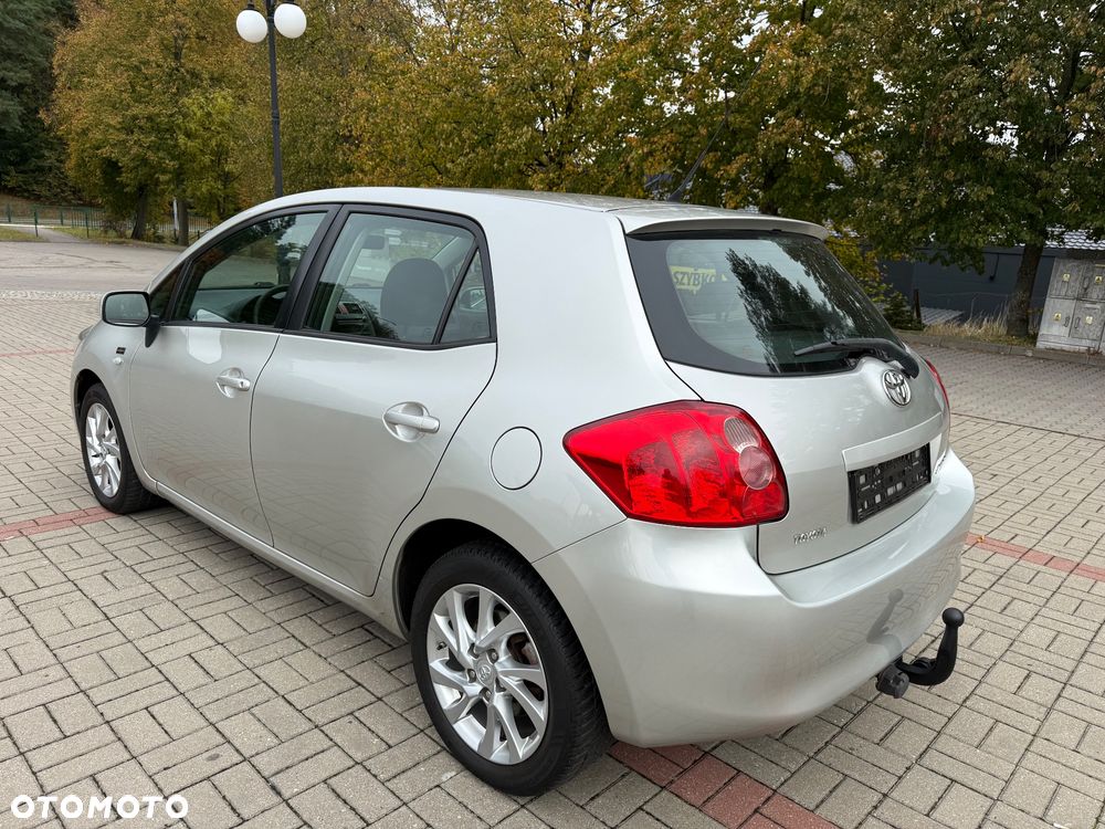Toyota Auris 1.33 VVT-i - 4