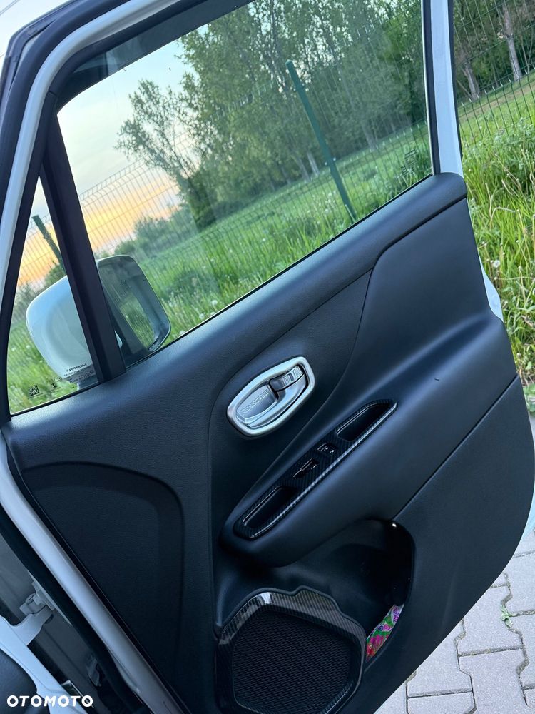 Jeep Renegade - 12