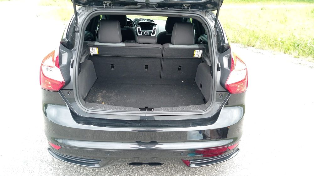 Ford Focus 2.0 EcoBoost ST mit Leder-Sport-Paket - 9