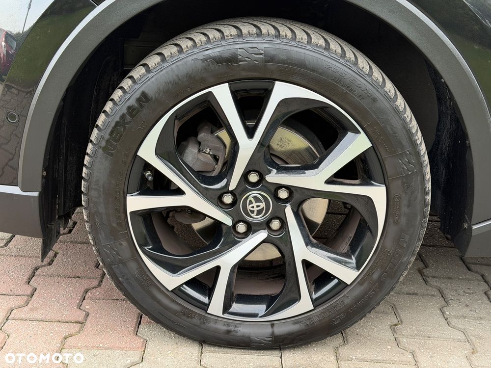 Toyota C-HR 1.2 Turbo Team Deutschland - 13