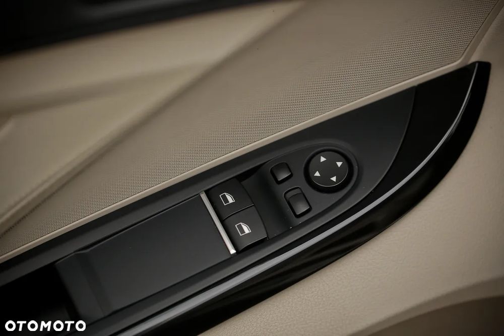 BMW Seria 6 650i xDrive - 32