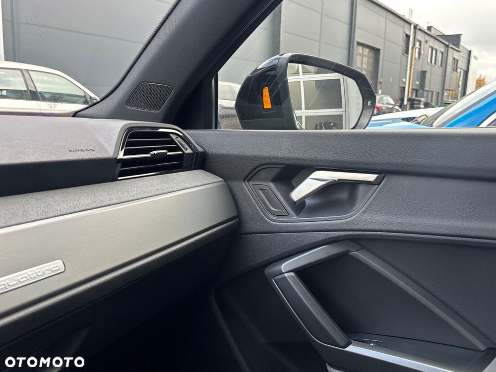 Audi Q3 - 23