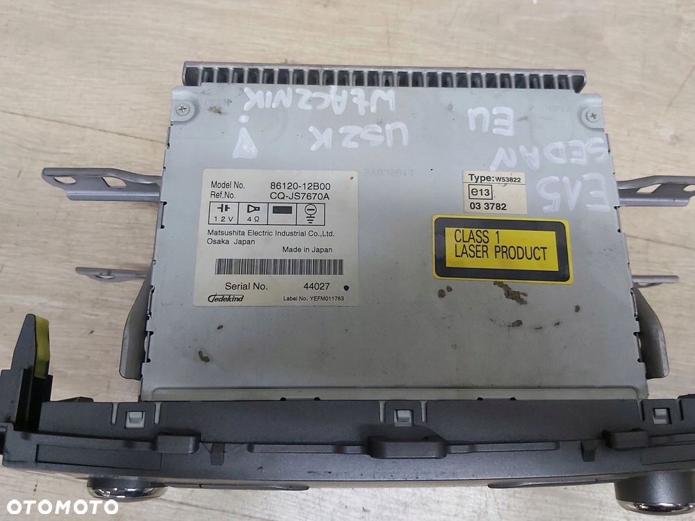 Toyota Corolla E15 radio odtwarzacz 86120-12B00 - 3