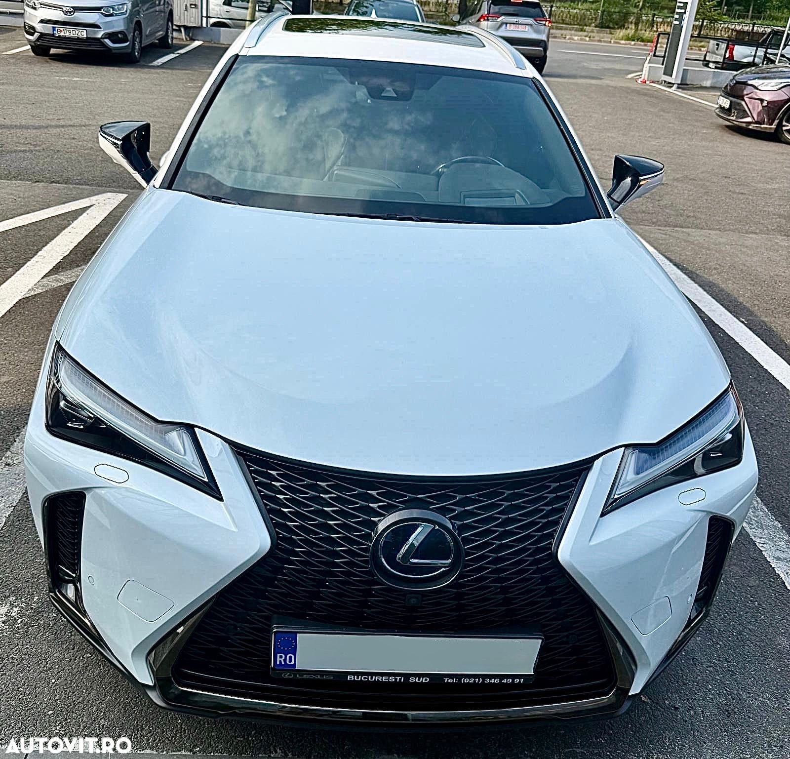Lexus UX 250h 2.0L HEV 20H- (178 HP) 4X4 CVT F Sport - 5