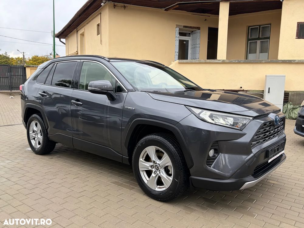 Toyota RAV4 - 10