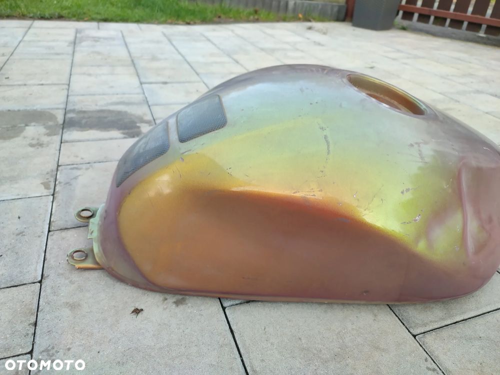 Bak, zbiornik paliwa Suzuki Bandit 600 - 6
