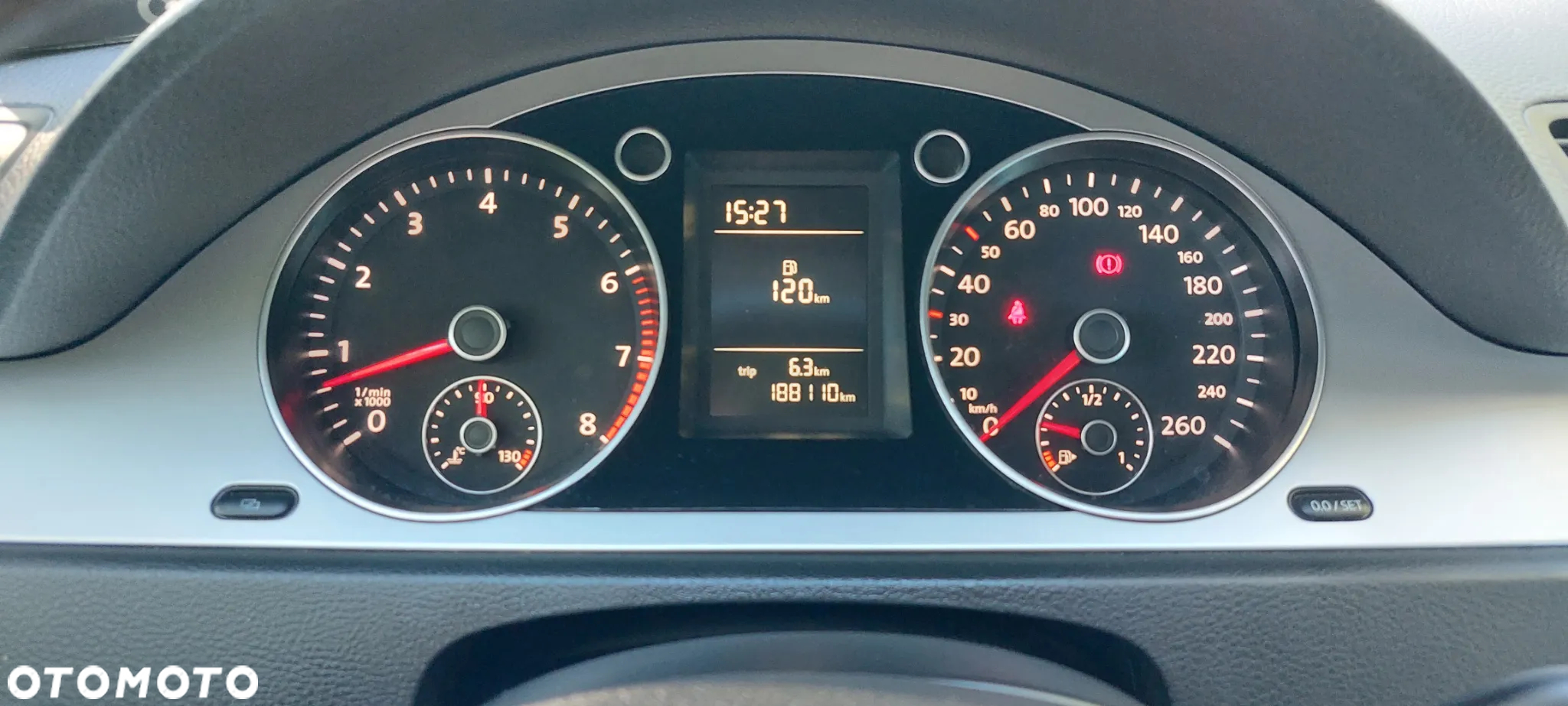 Volkswagen Passat 1.4 TSI BMT Comfortline - 32