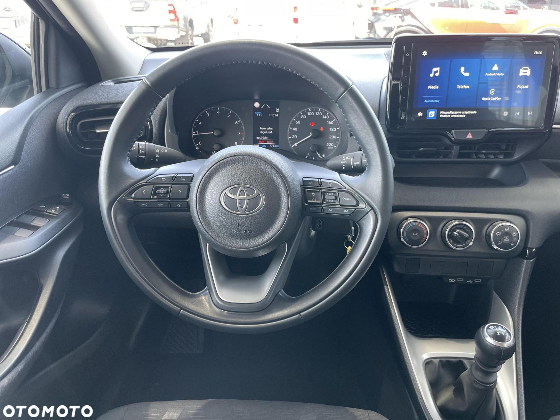 Toyota Yaris 1.5 Comfort - 12