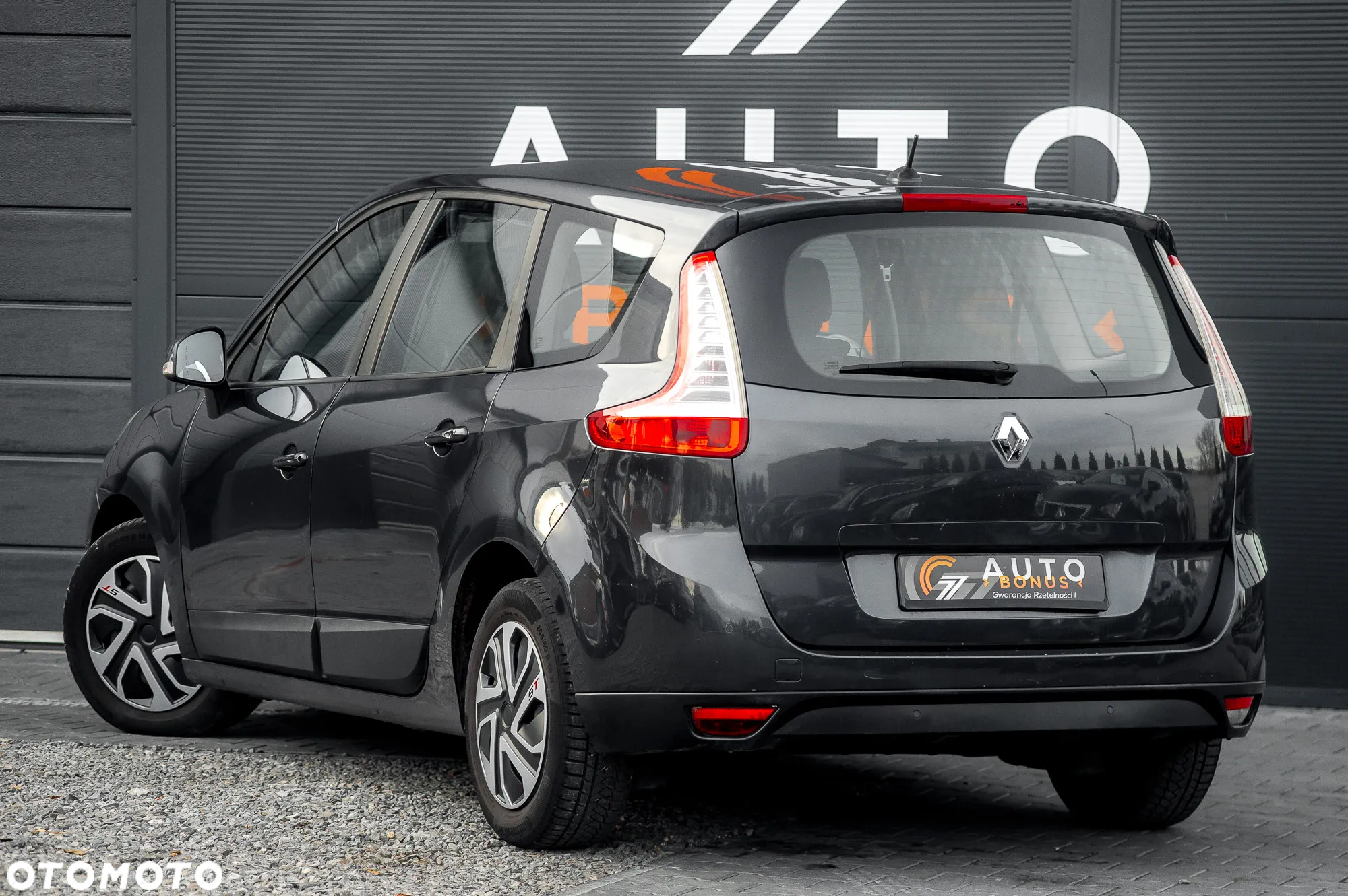 Renault Grand Scenic 1.9 dCi FAP Dynamique - 10