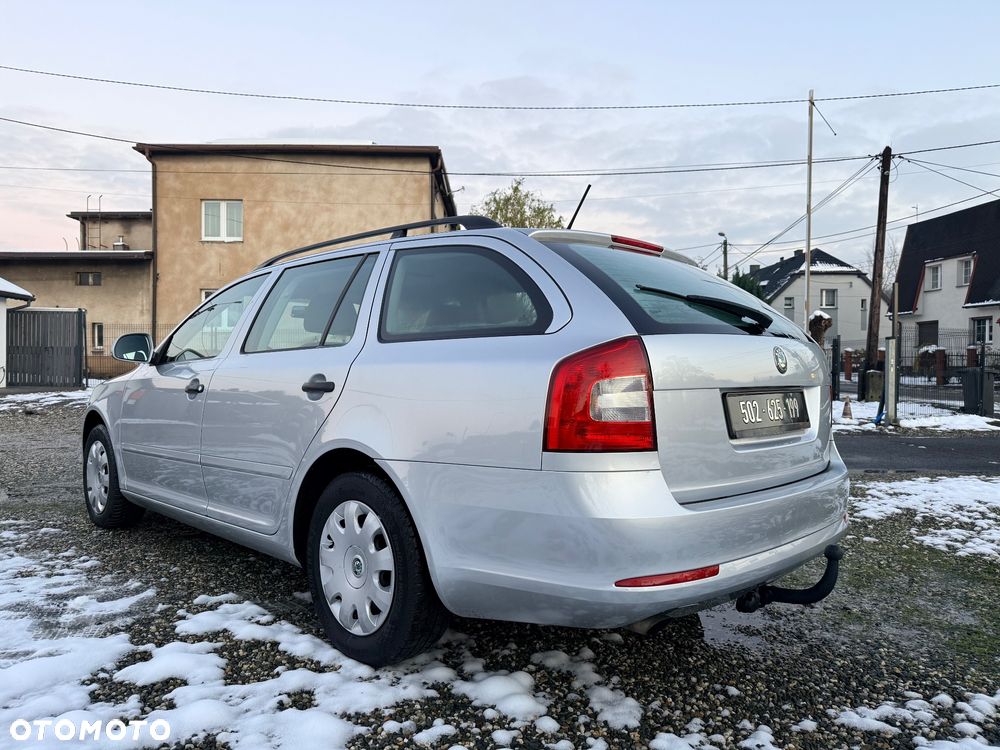 Skoda Octavia 1.6 TDI DPF Ambiente - 8