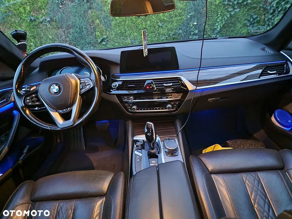 BMW Seria 5 530d Luxury Line - 16
