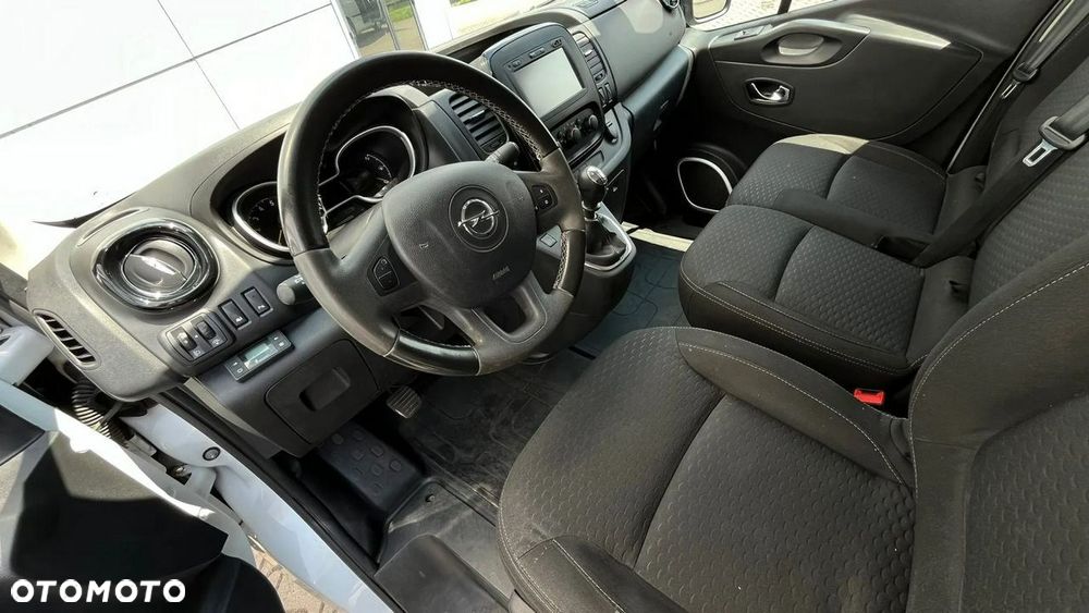Opel Vivaro - 20