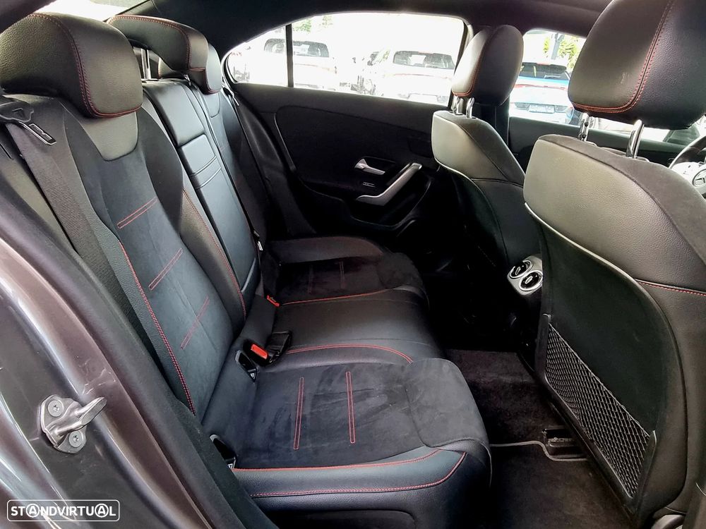 Mercedes-Benz A 250 Limousine e AMG Line - 14